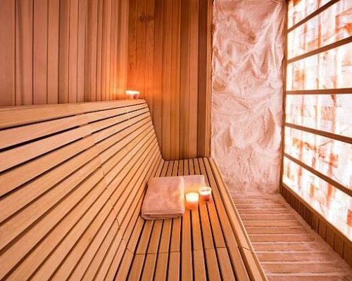 Salt therapy room