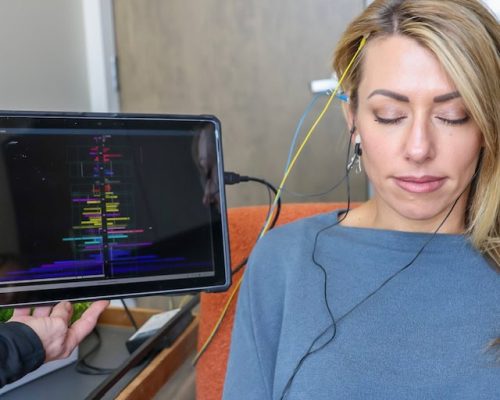 woman undergoing a Neurofeedback procedure